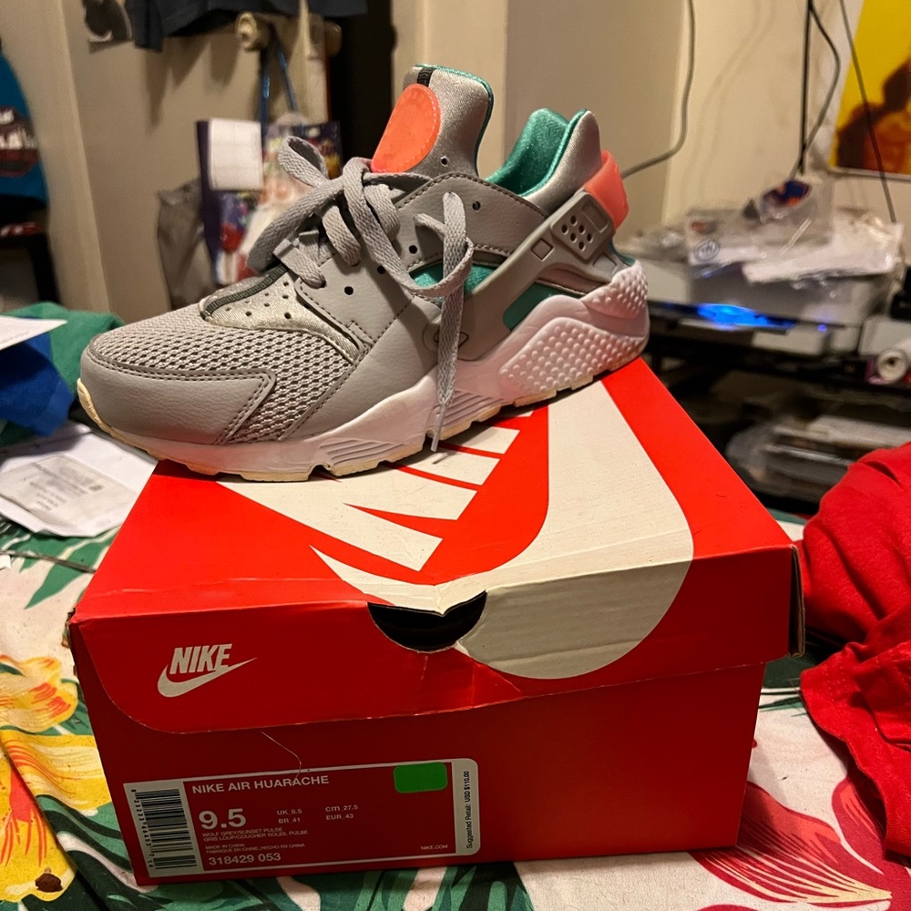 Size 9.5 like new